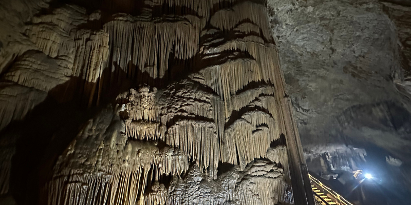 Lung Khuy Cave